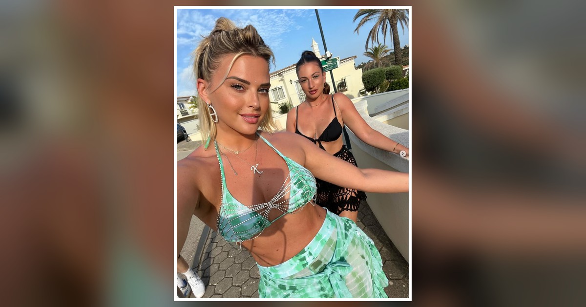 Kelly Vedovelli sur une publication de son compte Instagram vérifié